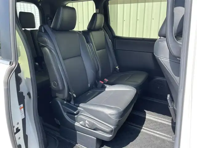 トヨタ エスクァイア Gi 福岡県 2018(平30)年 5.1万km ホワイトパールクリスタルシャイン ワンオーナー/フリップダウンモニター/純正９インチナビ（ＮＳＺＴ－Ｙ６８Ｔ）/フルセグTV/CD/DVD/BT/SD/バックカメラ/衝突軽減/レーンアシスト/両側パワースライドドア/クルーズコントロール/シートヒーター/ＥＴＣ/スマートキー/プッシュスタート/純正AW