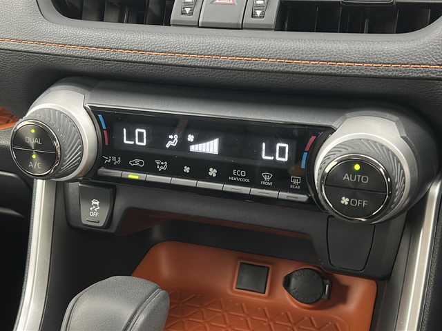 トヨタ ＲＡＶ４ アドベンチャー 宮城県 2020(令2)年 6万km アッシュグレーメタリック/アーバンカーキ Toyota Safety Sense/・プリクラッシュセーフティ/・レーントレーシングアシスト/・レーダークルーズコントロール/・ロードサインアシスト/・オートマチックハイビーム/社外7インチナビ/・CD.DVD.BT.SD.USB/・フルセグTV/バックカメラ/合皮シート/・D席パワーシート/ビルトインETC/プッシュスタート/スマートキー/電動パーキングブレーキ/横滑り防止/ステアリングスイッチ/LEDヘッドライト/純正19インチAW/純正フロアマット
