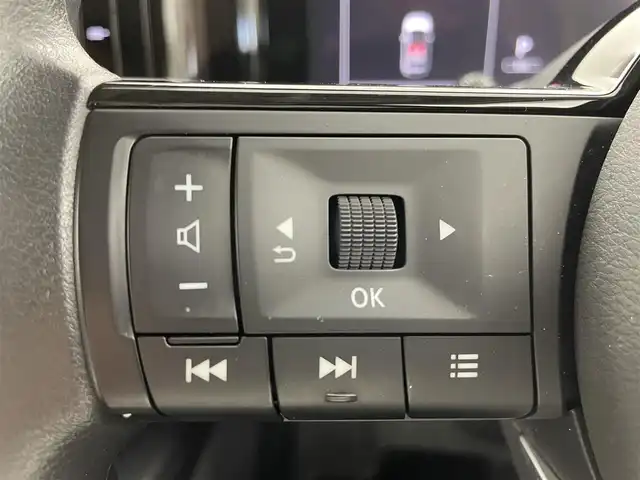 日産 ノート X 茨城県 2022(令4)年 1.4万km ピンク 純正ナビ/Bluetooth/フルセグTV/全方位カメラ/デジタルインナーミラー/ドライブレコーダー/コーナーセンサー/横滑り防止装置/衝突軽減ブレーキ/BSW/カーテンエアバッグ/電格ミラー