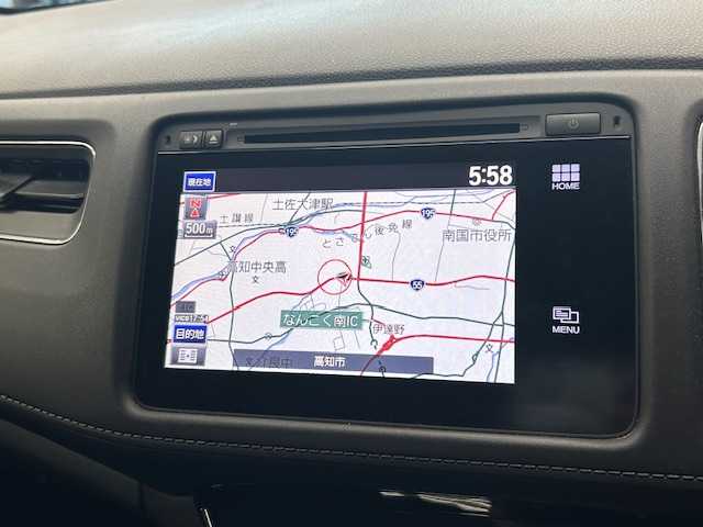 ホンダ ヴェゼル ハイブリッド X 高知県 2014(平26)年 10.5万km ホワイトオーキッドパール (株)IDOMが運営する【じしゃロン高知店】の自社ローン専用車両になります。こちらは現金またはオートローンご利用時の価格です。自社ローンご希望の方は別途その旨お申付け下さい