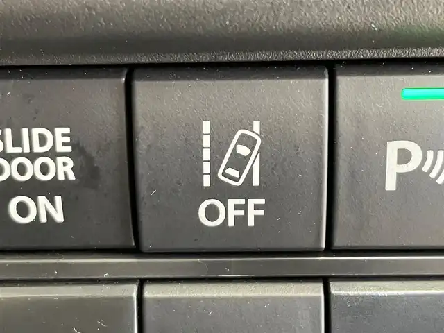 スズキ ソリオ HV MZ 岩手県 2023(令5)年 2.9万km ピュアホワイトP ４WD/両側パワースライドドア/カラーヘッドアップディスプレイ/スズキセーフティサポート/デュアルカメラブレーキサポート/車線逸脱警報/アダプティブクルーズコントロール/標識認識機能/先行車発進お知らせ機能/誤発進抑制機能/リヤパーキングセンサー/横滑り防止装置/アイドリングストップ/スリムサーキュレーター/ロールサンシェード/シートヒーター/KENWOODナビ/バックカメラ/ETC/ドライブレコーダー/LEDヘッドライト/純正15インチアルミホイール