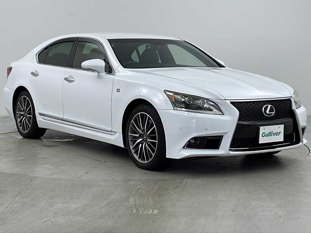 レクサス ＬＳ 600h Fスポーツ 道央・札幌 2014(平26)年 4.6万km ホワイトノーヴァガラスフレーク ・4WD/・純正ナビ＆TV＆CD＆DVD＆BT/・バックカメラ/・レザーシート/・前席パワーシート/・シートヒーター/・ステアリングヒーター/・ブラインドスポットモニター/・パドルシフト/・リア電動シェード/・オートライト/・オートマチックハイビーム/・LEDヘッドライト/・純正ドライブレコーダー