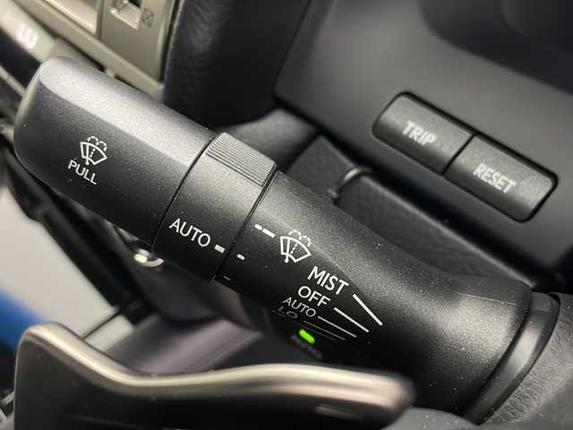 レクサス ＬＳ 600h Fスポーツ 道央・札幌 2014(平26)年 4.6万km ホワイトノーヴァガラスフレーク ・4WD/・純正ナビ＆TV＆CD＆DVD＆BT/・バックカメラ/・レザーシート/・前席パワーシート/・シートヒーター/・ステアリングヒーター/・ブラインドスポットモニター/・パドルシフト/・リア電動シェード/・オートライト/・オートマチックハイビーム/・LEDヘッドライト/・純正ドライブレコーダー