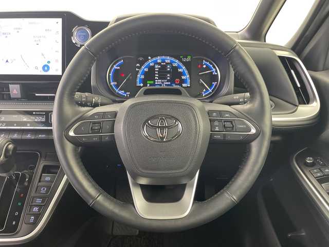 トヨタ ヴォクシー ハイブリッド S－Z 愛知県 2022(令4)年 4万km グリッターブラックガラスフレーク トヨタ純正10.5インチディスプレイオーディオPlus/CD/DVD可/快適利便パッケージHigh/ハンズフリーデュアルパワースライドドア/パワーバックドア/パワーバックドアスイッチ/ナノイーX/バックカメラ/ステアリングヒーター/運転席、助手席シートヒーター/後席シートヒーター/ブラインドスポットモニター/レーンチェンジアシスト/レーダークルーズコントロール/ユニバーサルステップ/プロジェクター式LEDヘッドランプ/HDMI/ETC2.0