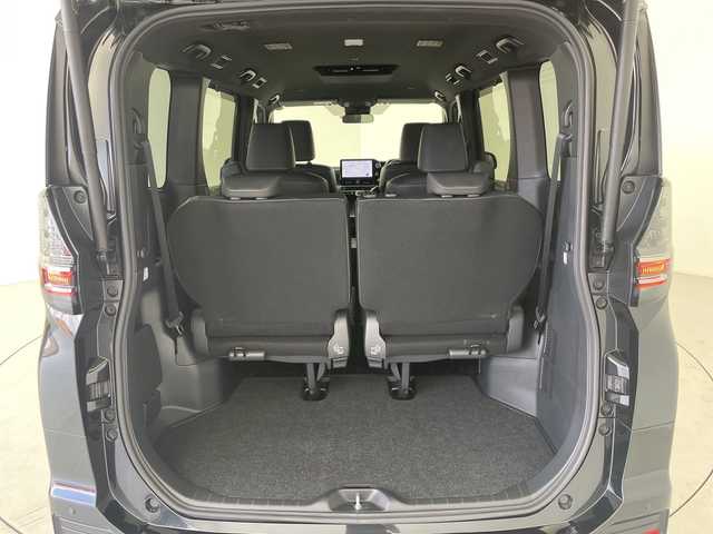 トヨタ ヴォクシー ハイブリッド S－Z 愛知県 2022(令4)年 4万km グリッターブラックガラスフレーク トヨタ純正10.5インチディスプレイオーディオPlus/CD/DVD可/快適利便パッケージHigh/ハンズフリーデュアルパワースライドドア/パワーバックドア/パワーバックドアスイッチ/ナノイーX/バックカメラ/ステアリングヒーター/運転席、助手席シートヒーター/後席シートヒーター/ブラインドスポットモニター/レーンチェンジアシスト/レーダークルーズコントロール/ユニバーサルステップ/プロジェクター式LEDヘッドランプ/HDMI/ETC2.0