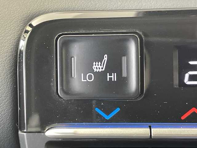 トヨタ ヴォクシー ハイブリッド S－Z 愛知県 2022(令4)年 4万km グリッターブラックガラスフレーク トヨタ純正10.5インチディスプレイオーディオPlus/CD/DVD可/快適利便パッケージHigh/ハンズフリーデュアルパワースライドドア/パワーバックドア/パワーバックドアスイッチ/ナノイーX/バックカメラ/ステアリングヒーター/運転席、助手席シートヒーター/後席シートヒーター/ブラインドスポットモニター/レーンチェンジアシスト/レーダークルーズコントロール/ユニバーサルステップ/プロジェクター式LEDヘッドランプ/HDMI/ETC2.0