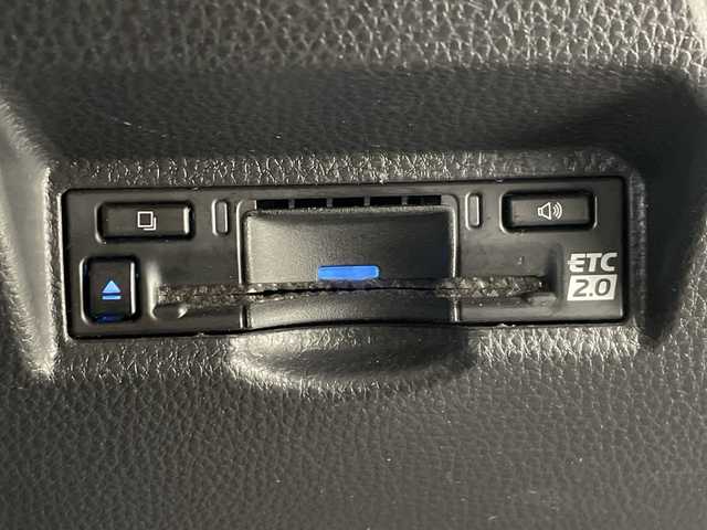 トヨタ ヴォクシー ハイブリッド S－Z 愛知県 2022(令4)年 4万km グリッターブラックガラスフレーク トヨタ純正10.5インチディスプレイオーディオPlus/CD/DVD可/快適利便パッケージHigh/ハンズフリーデュアルパワースライドドア/パワーバックドア/パワーバックドアスイッチ/ナノイーX/バックカメラ/ステアリングヒーター/運転席、助手席シートヒーター/後席シートヒーター/ブラインドスポットモニター/レーンチェンジアシスト/レーダークルーズコントロール/ユニバーサルステップ/プロジェクター式LEDヘッドランプ/HDMI/ETC2.0