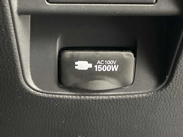 トヨタ ヴォクシー ハイブリッド S－Z 愛知県 2022(令4)年 4万km グリッターブラックガラスフレーク トヨタ純正10.5インチディスプレイオーディオPlus/CD/DVD可/快適利便パッケージHigh/ハンズフリーデュアルパワースライドドア/パワーバックドア/パワーバックドアスイッチ/ナノイーX/バックカメラ/ステアリングヒーター/運転席、助手席シートヒーター/後席シートヒーター/ブラインドスポットモニター/レーンチェンジアシスト/レーダークルーズコントロール/ユニバーサルステップ/プロジェクター式LEDヘッドランプ/HDMI/ETC2.0