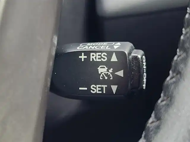 トヨタ プリウス α G 愛知県 2015(平27)年 16.6万km ホワイトパールクリスタルシャイン トヨタセーフティーセンス/純正SDナビ/・Bluetooth/・フルセグTV/革巻きステアリング/ステアリングリモコン/レーダークルーズコントロール/ビルトインETC/AC100V/前後ドライブレコーダー/夏タイヤAWセット積み込み