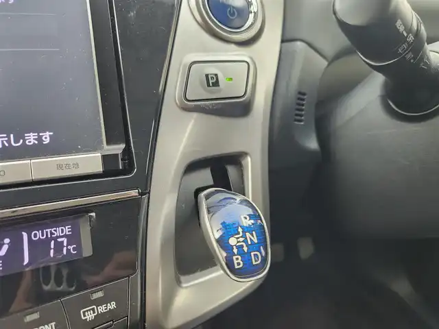 トヨタ プリウス α G 愛知県 2015(平27)年 16.6万km ホワイトパールクリスタルシャイン トヨタセーフティーセンス/純正SDナビ/・Bluetooth/・フルセグTV/革巻きステアリング/ステアリングリモコン/レーダークルーズコントロール/ビルトインETC/AC100V/前後ドライブレコーダー/夏タイヤAWセット積み込み