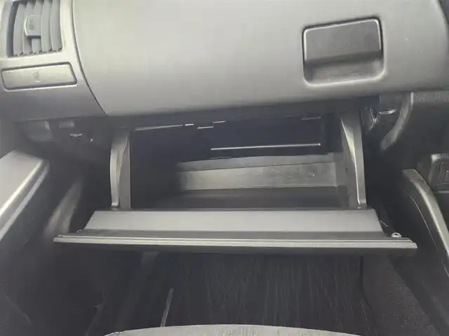 トヨタ プリウス α G 愛知県 2015(平27)年 16.6万km ホワイトパールクリスタルシャイン トヨタセーフティーセンス/純正SDナビ/・Bluetooth/・フルセグTV/革巻きステアリング/ステアリングリモコン/レーダークルーズコントロール/ビルトインETC/AC100V/前後ドライブレコーダー/夏タイヤAWセット積み込み