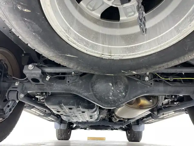 トヨタ ランドクルーザー プラド TX Lパッケージ 愛知県 2020(令2)年 3万km ブラック 禁煙車/４WD/７Vインチナビ/（AM/FM/CD/ワンセグTV/Bluetootｈ）/バックカメラ/サンルーフ/トヨタセーフティセンス/・プリクラッシュセーフティ/・レーンディパーチャーアラート/・レーダークルーズコントロール/・オートマチックハイビーム/・ロードサインアシスト/パーキングセンサー/ＥＴＣ/前後ドライブレコーダー/レザーシート/シートヒーター/シートベンチレーション/パワーシート/純正17インチアルミホイール/ルーフレール/センターデフロック/ヘッドライトウォッシャー/LEDヘッドライト/フロントフォグランプ/オートライト/フロアマット/スマートキー/スペアキー有/プッシュスタート/横滑り防止装置