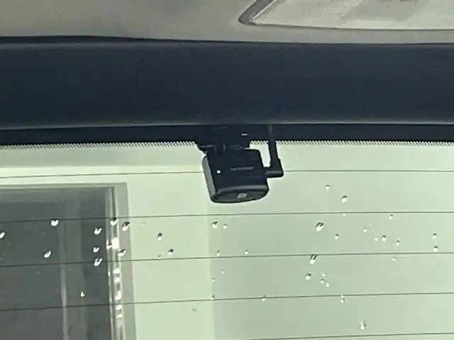 トヨタ ランドクルーザー プラド TX Lパッケージ 愛知県 2020(令2)年 3万km ブラック 禁煙車/４WD/７Vインチナビ/（AM/FM/CD/ワンセグTV/Bluetootｈ）/バックカメラ/サンルーフ/トヨタセーフティセンス/・プリクラッシュセーフティ/・レーンディパーチャーアラート/・レーダークルーズコントロール/・オートマチックハイビーム/・ロードサインアシスト/パーキングセンサー/ＥＴＣ/前後ドライブレコーダー/レザーシート/シートヒーター/シートベンチレーション/パワーシート/純正17インチアルミホイール/ルーフレール/センターデフロック/ヘッドライトウォッシャー/LEDヘッドライト/フロントフォグランプ/オートライト/フロアマット/スマートキー/スペアキー有/プッシュスタート/横滑り防止装置