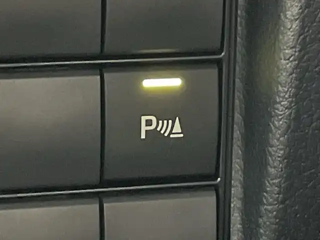 トヨタ ランドクルーザー プラド TX Lパッケージ 愛知県 2020(令2)年 3万km ブラック 禁煙車/４WD/７Vインチナビ/（AM/FM/CD/ワンセグTV/Bluetootｈ）/バックカメラ/サンルーフ/トヨタセーフティセンス/・プリクラッシュセーフティ/・レーンディパーチャーアラート/・レーダークルーズコントロール/・オートマチックハイビーム/・ロードサインアシスト/パーキングセンサー/ＥＴＣ/前後ドライブレコーダー/レザーシート/シートヒーター/シートベンチレーション/パワーシート/純正17インチアルミホイール/ルーフレール/センターデフロック/ヘッドライトウォッシャー/LEDヘッドライト/フロントフォグランプ/オートライト/フロアマット/スマートキー/スペアキー有/プッシュスタート/横滑り防止装置