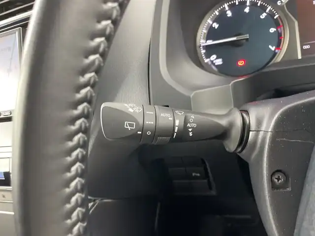 トヨタ ランドクルーザー プラド TX Lパッケージ 愛知県 2020(令2)年 3万km ブラック 禁煙車/４WD/７Vインチナビ/（AM/FM/CD/ワンセグTV/Bluetootｈ）/バックカメラ/サンルーフ/トヨタセーフティセンス/・プリクラッシュセーフティ/・レーンディパーチャーアラート/・レーダークルーズコントロール/・オートマチックハイビーム/・ロードサインアシスト/パーキングセンサー/ＥＴＣ/前後ドライブレコーダー/レザーシート/シートヒーター/シートベンチレーション/パワーシート/純正17インチアルミホイール/ルーフレール/センターデフロック/ヘッドライトウォッシャー/LEDヘッドライト/フロントフォグランプ/オートライト/フロアマット/スマートキー/スペアキー有/プッシュスタート/横滑り防止装置