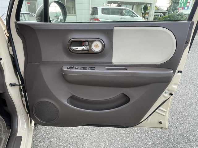 スズキ ラパン ショコラ X 東京都 2014(平26)年 6.7万km ベージュ ナビゲーション　/フルセグテレビ　/ＣＤ＆ＤＶＤ　/ブルートゥース　/バックカメラ　/ＥＴＣ　/アイドリングストップ　/スマートキー　/合革シート　/シートヒーター　/アイドリングストップ　/保証書　/取扱説明書　/整備手帳