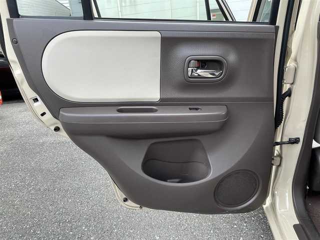 スズキ ラパン ショコラ X 東京都 2014(平26)年 6.7万km ベージュ ナビゲーション　/フルセグテレビ　/ＣＤ＆ＤＶＤ　/ブルートゥース　/バックカメラ　/ＥＴＣ　/アイドリングストップ　/スマートキー　/合革シート　/シートヒーター　/アイドリングストップ　/保証書　/取扱説明書　/整備手帳