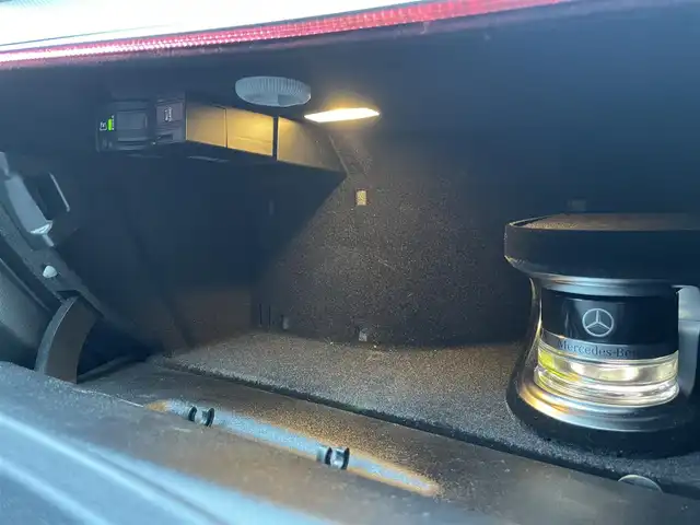 メルセデス・ベンツ Ｅ２２０ｄ ステーションワゴンアバンギャルド 栃木県 2020(令2)年 6.7万km ポーラホワイト エクスクルーシブパッケージ/├Burmesterサラウンドシステム/├エアバランスパッケージ（パヒュームアトマイザー）/├シートヒーター後席/└ヘッドアップディスプレイ/パノラミックスライディングルーフ/AGILITY CONTROLサスペンション/リヤエアサスペンション/本革シート（グレーステッチ）/レーダーセーフティパッケージ/├ディストロニック/├アクティブステアリングアシスト/├PRE-SAFEブレーキ/├アクティブブラインドスポット/└アクティブレーンキープ/全方位カメラ/パークトロニック/リアクロストラフィック/LEDヘッドライト/パワーシート/12．3インチコックピットディスプレイ/電動チルト＆テレスコピックステアリング/パワーテールゲート/アンビエントライト64色/HDDナビゲーション/フルセグTV/ETC2.0