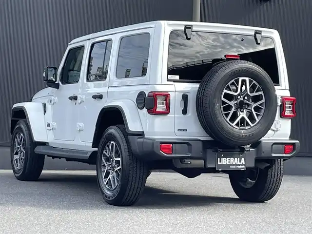 クライスラー・ジープ ジープ ラングラー アンリミテッド サハラ 香川県 2020(令2)年 3.7万km 白 自動ブレーキ/BSM/純正ナビ/CarPlay/BT/USB/AUX/ACC/コーナーセンサー/F/Rドライブレコーダー/アイドリングストップ/スマートキー/LEDヘッドライト/ヒルスタートアシスト/ブラックレザーシート