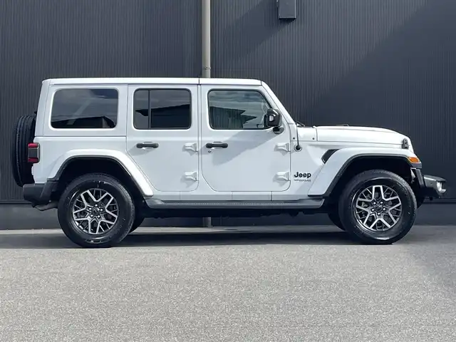 クライスラー・ジープ ジープ ラングラー アンリミテッド サハラ 香川県 2020(令2)年 3.7万km 白 自動ブレーキ/BSM/純正ナビ/CarPlay/BT/USB/AUX/ACC/コーナーセンサー/F/Rドライブレコーダー/アイドリングストップ/スマートキー/LEDヘッドライト/ヒルスタートアシスト/ブラックレザーシート