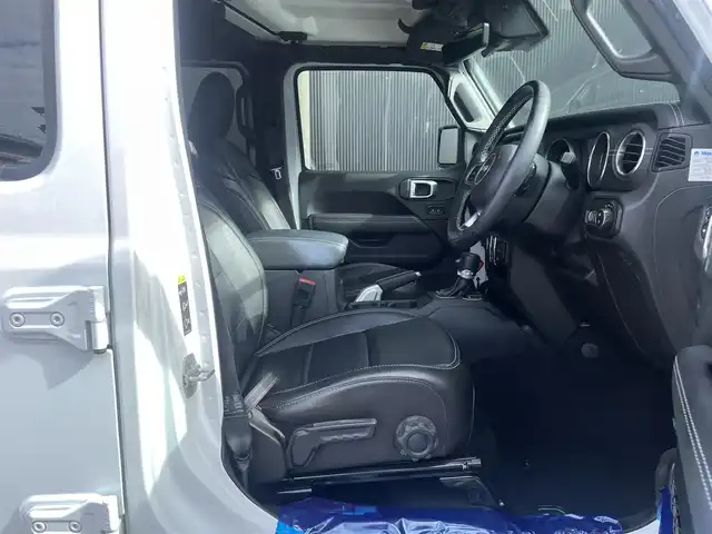 クライスラー・ジープ ジープ ラングラー アンリミテッド サハラ 香川県 2020(令2)年 3.7万km 白 自動ブレーキ/BSM/純正ナビ/CarPlay/BT/USB/AUX/ACC/コーナーセンサー/F/Rドライブレコーダー/アイドリングストップ/スマートキー/LEDヘッドライト/ヒルスタートアシスト/ブラックレザーシート