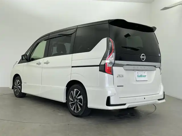 日産 セレナ ハイウェイスター V 富山県 2021(令3)年 5.9万km ブリリアントホワイトパール 2トーン 純正10型ナビ（AM/FM/BT/DVD/フルセグ）/全方位カメラ/純正11型後席モニター/ドライブレコーダー/ETC/両側パワースライドドア/ブラインドスポットモニター/衝突被害軽減システム/レーダークルーズコントロール/レーンキープアシスト/コーナーセンサー/横滑り防止装置/アイドリングストップ/デジタルインナーミラー/オートホールド付電子パーキング/純正アルミホイール/純正フロアマット/オートLEDライト/スマートキー/スペアキー