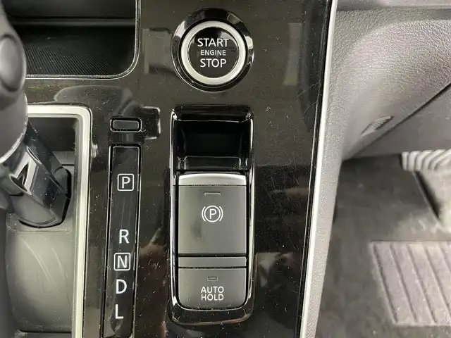 日産 セレナ ハイウェイスター V 富山県 2021(令3)年 5.9万km ブリリアントホワイトパール 2トーン 純正10型ナビ（AM/FM/BT/DVD/フルセグ）/全方位カメラ/純正11型後席モニター/ドライブレコーダー/ETC/両側パワースライドドア/ブラインドスポットモニター/衝突被害軽減システム/レーダークルーズコントロール/レーンキープアシスト/コーナーセンサー/横滑り防止装置/アイドリングストップ/デジタルインナーミラー/オートホールド付電子パーキング/純正アルミホイール/純正フロアマット/オートLEDライト/スマートキー/スペアキー