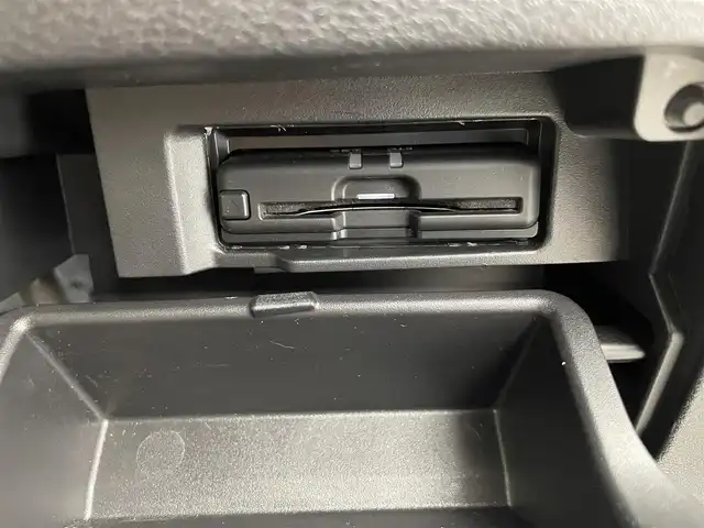 日産 セレナ ハイウェイスター V 富山県 2021(令3)年 5.9万km ブリリアントホワイトパール 2トーン 純正10型ナビ（AM/FM/BT/DVD/フルセグ）/全方位カメラ/純正11型後席モニター/ドライブレコーダー/ETC/両側パワースライドドア/ブラインドスポットモニター/衝突被害軽減システム/レーダークルーズコントロール/レーンキープアシスト/コーナーセンサー/横滑り防止装置/アイドリングストップ/デジタルインナーミラー/オートホールド付電子パーキング/純正アルミホイール/純正フロアマット/オートLEDライト/スマートキー/スペアキー