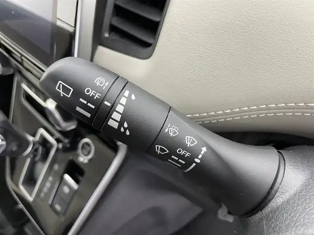 日産 セレナ ハイウェイスター V 富山県 2021(令3)年 5.9万km ブリリアントホワイトパール 2トーン 純正10型ナビ（AM/FM/BT/DVD/フルセグ）/全方位カメラ/純正11型後席モニター/ドライブレコーダー/ETC/両側パワースライドドア/ブラインドスポットモニター/衝突被害軽減システム/レーダークルーズコントロール/レーンキープアシスト/コーナーセンサー/横滑り防止装置/アイドリングストップ/デジタルインナーミラー/オートホールド付電子パーキング/純正アルミホイール/純正フロアマット/オートLEDライト/スマートキー/スペアキー