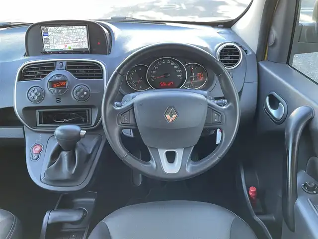 ルノー カングー クルール 埼玉県 2020(令2)年 3.2万km 黄 /ワンオーナー//社外メモリナビ//フルセグTV//バックカメラ//CD/DVD/Bluetooth//両側スライドドア//クルーズコントロール//ETC//キーレス//前後ドライブレコーダー//革巻きステアリング//W.サイドエアバッグ//ABS//横滑り防止装置//前後フォグランプ//プライバシーガラス//新車時保証書//取扱説明書//ナビ取説//スペアキー