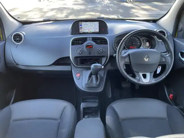 ルノー カングー クルール 埼玉県 2020(令2)年 3.2万km 黄 /ワンオーナー//社外メモリナビ//フルセグTV//バックカメラ//CD/DVD/Bluetooth//両側スライドドア//クルーズコントロール//ETC//キーレス//前後ドライブレコーダー//革巻きステアリング//W.サイドエアバッグ//ABS//横滑り防止装置//前後フォグランプ//プライバシーガラス//新車時保証書//取扱説明書//ナビ取説//スペアキー