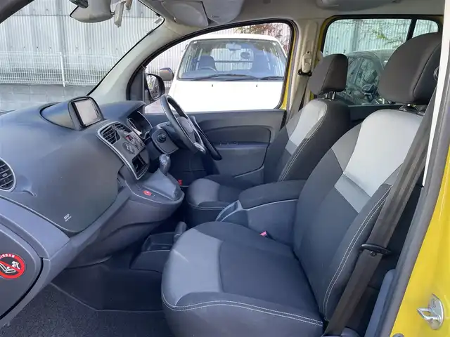 ルノー カングー クルール 埼玉県 2020(令2)年 3.2万km 黄 /ワンオーナー//社外メモリナビ//フルセグTV//バックカメラ//CD/DVD/Bluetooth//両側スライドドア//クルーズコントロール//ETC//キーレス//前後ドライブレコーダー//革巻きステアリング//W.サイドエアバッグ//ABS//横滑り防止装置//前後フォグランプ//プライバシーガラス//新車時保証書//取扱説明書//ナビ取説//スペアキー