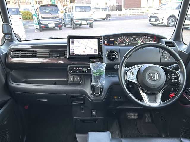 ホンダ Ｎ ＢＯＸ カスタム G L ターボ ホンダセンシング 鳥取県 2018(平30)年 5.2万km プラチナホワイトパール ホンダセンシング/・衝突軽減ブレーキ/・前後誤発信抑制機能/・歩行者事故低減ステアリング/・路外逸脱抑制機能/・アダプティブクルーズコントロール/・車線維持支援システム/・オートハイビーム/・先行車発進お知らせ機能/・標識認識機能/Gathers8型ナビ【VXU-185NBi】/・フルセグ/Bluetooth/CD/DVD/バックカメラ/前方ドライブレコーダー/スマートキー/プッシュスタート/ビルトインETC/ハーフレザーシート/両側電動スライドドア/純正15AW/LEDヘッドライト/LEDフォグ/オートライト/W＆サイドエアバック/カーテンエアバック