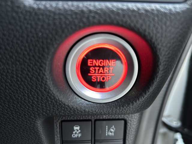 ホンダ Ｎ ＢＯＸ カスタム G L ターボ ホンダセンシング 鳥取県 2018(平30)年 5.2万km プラチナホワイトパール ホンダセンシング/・衝突軽減ブレーキ/・前後誤発信抑制機能/・歩行者事故低減ステアリング/・路外逸脱抑制機能/・アダプティブクルーズコントロール/・車線維持支援システム/・オートハイビーム/・先行車発進お知らせ機能/・標識認識機能/Gathers8型ナビ【VXU-185NBi】/・フルセグ/Bluetooth/CD/DVD/バックカメラ/前方ドライブレコーダー/スマートキー/プッシュスタート/ビルトインETC/ハーフレザーシート/両側電動スライドドア/純正15AW/LEDヘッドライト/LEDフォグ/オートライト/W＆サイドエアバック/カーテンエアバック