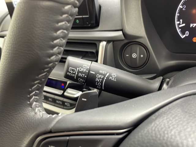 ホンダ ＷＲ－Ｖ Z 愛知県 2024(令6)年 0.1万km プラチナホワイトパール /純正8インチメモリナビ//FM/AM/BT/ipod/USB/フルセグ//純正ドライブレコーダー//ハーフレザーシート//革巻きステアリング//ステアリングスイッチ//パドルシフト//バックカメラ//ETC//LEDオートライト//フロントフォグランプ//オートハイビーム//ホンダセンシング//CMBS//ACC//LKAS//先行車発進お知らせ機能//コーナーセンサー//横滑り防止装置//純正フロアマット//純正ドアバイザー//ISOFIX//プッシュスタート//スマートキー//トノカバー//スペアキー