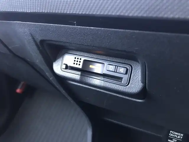 ホンダ フリード ハイブリット ジャストセレクション 栃木県 2013(平25)年 7.4万km ホワイトオーキッドパール (株)IDOMが運営する【じしゃロン小山店】の自社ローン対象車両になります。こちらは現金ご利用時の価格です。/自社ローンご希望の方は別途その旨お申付け下さい。//禁煙車/純正ワンセグナビ/（CD/DVD/AM/FMラジオ）/スマートキー/バックカメラ/ＥＴＣ/両側パワースライドドア/クルーズコントロール/ステアリングリモコン/電動格納ドアミラー/パワーウインドウ/防眩ミラー