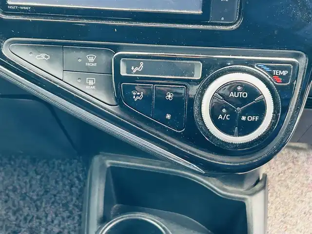 トヨタ アクア S 岡山県 2017(平29)年 12.9万km ライムホワイトパールクリスタルシャイン (株)IDOMが運営する【じしゃロン岡山店】の自社ローン専用車両になります。こちらは現金またはオートローンご利用時の価格です。自社ローンご希望の方は別途その旨お申付け下さい/プッシュスタート/純正7インチナビ/フルセグTV/バックカメラ/Bluetooth/ETC