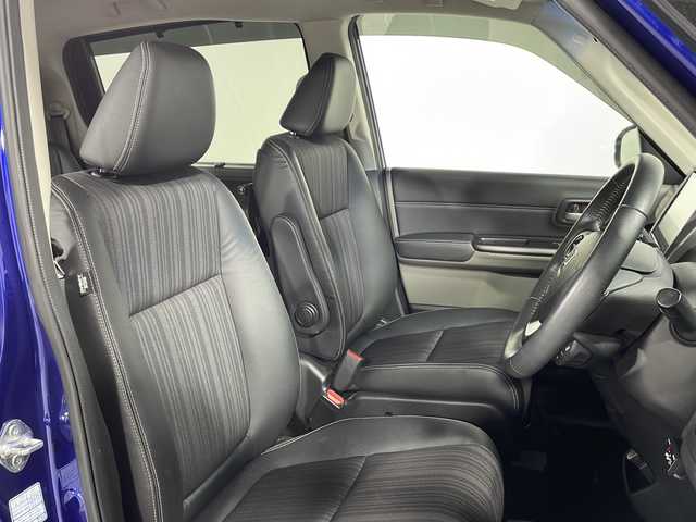 ホンダ フリード ハイブリット EX 広島県 2017(平29)年 5.4万km コバルトブルーパール 純正９型ナビ　/両側パワースライドドア　/シートヒーター　/レーダークルーズコントロール　/バックカメラ　/フルセグTV　/オートライト　/レーンキープアシスト　/衝突軽減　/LEDヘッドランプ　/スマートキー　/ETC　/純正15インチアルミホイール(185/65/R15)/エアバック（運転席/助手席/サイド/カーテン）