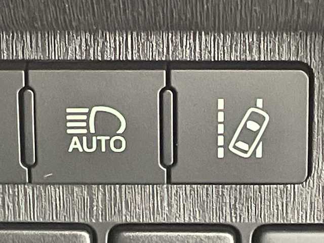 トヨタ プリウス α S チューンブラック Ⅱ 岐阜県 2020(令2)年 4万km ブラックマイカ 純正ナビ/(AM/FM/CD/SD/BT/DVD/フルセグ)/レーダークルーズコントロール/D＋N席シートヒーター/バックカメラ/ビルトインＥＴＣ/オートハイビーム/レーンキープアシスト/スマートキー/プッシュスタート/スペアキー/全席オートＰＷ/革巻きステアリング/ステアリングスイッチ/フォグランプ/純正フロアマット/純正サイドバイザー/純正ＡＷ/取扱説明書/保証書