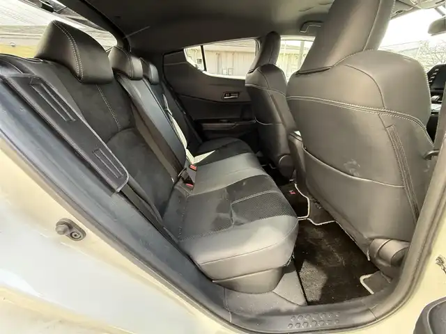 トヨタ Ｃ－ＨＲ S GRスポーツ 滋賀県 2019(令1)年 10.8万km ホワイトパールクリスタルシャイン ワンオーナー/純正ナビ/フルセグTV/全方位カメラ/ハーフレザーシート/追従式クルーズコントロール/BSM/電格ミラー/フロアマット/ドアバイザー/ドライブレコーダー/ＥＴＣ