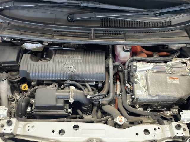トヨタ シエンタ ハイブリッド ファンベースG 沖縄県 2019(令1)年 1.9万km ヴィンテージブラウンパールクリスタルシャイン/ホワイトパールクリスタルシャイン 県外仕入/純正ナビ（フルセグTV/CD/DVD/Bluetooth)/両側パワースライドドア/アラウンドビュー/ETC2.0/クルーズコントロール/ステアリングヒーター/シートヒーター/純正ドラレコ/フロアマット/オートマチックハイビーム/オートライト/LEDヘッドライト/衝突被害軽減システム/取扱説明書