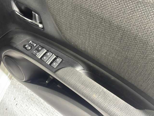 トヨタ シエンタ ハイブリッド ファンベースG 沖縄県 2019(令1)年 1.9万km ヴィンテージブラウンパールクリスタルシャイン/ホワイトパールクリスタルシャイン 県外仕入/純正ナビ（フルセグTV/CD/DVD/Bluetooth)/両側パワースライドドア/アラウンドビュー/ETC2.0/クルーズコントロール/ステアリングヒーター/シートヒーター/純正ドラレコ/フロアマット/オートマチックハイビーム/オートライト/LEDヘッドライト/衝突被害軽減システム/取扱説明書