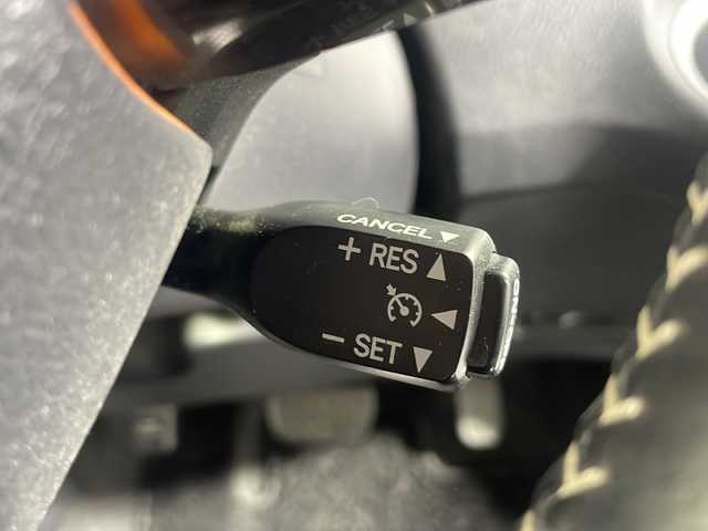 トヨタ シエンタ ハイブリッド ファンベースG 沖縄県 2019(令1)年 1.9万km ヴィンテージブラウンパールクリスタルシャイン/ホワイトパールクリスタルシャイン 県外仕入/純正ナビ（フルセグTV/CD/DVD/Bluetooth)/両側パワースライドドア/アラウンドビュー/ETC2.0/クルーズコントロール/ステアリングヒーター/シートヒーター/純正ドラレコ/フロアマット/オートマチックハイビーム/オートライト/LEDヘッドライト/衝突被害軽減システム/取扱説明書