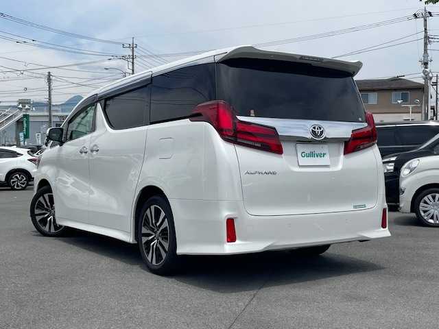 トヨタ アルファード S Cパッケージ 静岡県 2021(令3)年 2.6万km ホワイトパールクリスタルシャイン ●純正ディスプレイオーディオ(ナビ機能付き)/(フルセグ/CD/DVD/Bluetooth)/●レザーシート/●全席パワーシート(運転席シートメモリー付き)/●前席エアシート/●バックカメラ/●レーダークルーズコントロール/●ブラインドスポットモニター/●衝突被害軽減システム/●レーンキープアシスト/●前後コーナーセンサー/●電動パーキングブレーキ/●オートブレーキホールド/●三眼LEDライト＆フォグランプ/●オートライト/●オートマチックハイビーム/●コンビステアリング/●ステアリングヒーター/●ステアリングスイッチ/●ETC/●前方ドライブレコーダー/●デジタルインナーミラー/●電動リアゲート/●100V充電/●純正１８インチアルミホイール/●W＋サイド＋カーテンSRS＋ABS