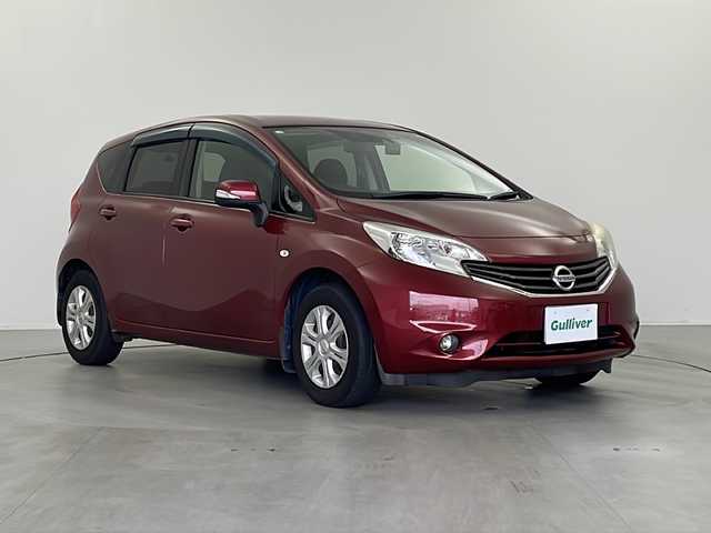 日産 ノート X エマージェンシーブレーキ 栃木県 2014(平26)年 7.5万km ラディアントレッド メーカーナビ/(CD/DVD/フルセグ/ＳＤ）/エマージェンシーブレーキ/車線逸脱警報/横滑り防止/ＥＴＣ/前後ドライブレコーダー/プッシュスタート/スマートキー