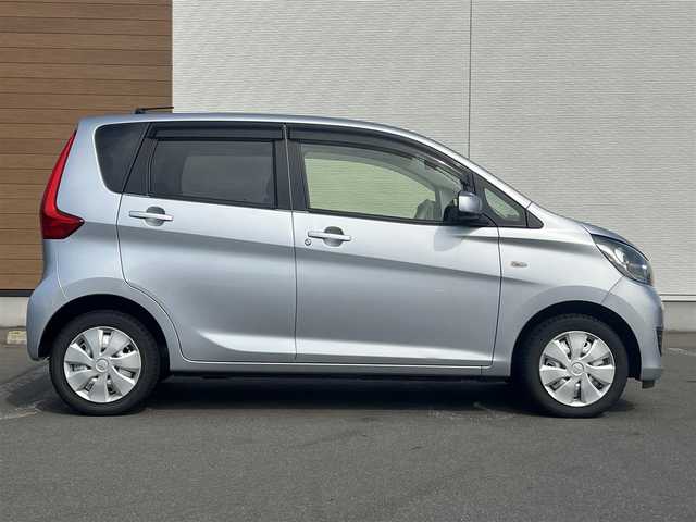 三菱 ｅＫワゴン M e－アシスト 秋田県 2017(平29)年 2.9万km クールシルバーメタリック 社外ナビ/衝突軽減システム/４WD/リモコンキー/運転席シートヒーター/アイドリングストップ/社外フロアマット/純正ドアバイザー/ETC/オートエアコン/パワーステアリング/パワーウィンドウ/横滑り防止/レベライザー/電動格納ミラー/保証書/取扱説明書/記録簿