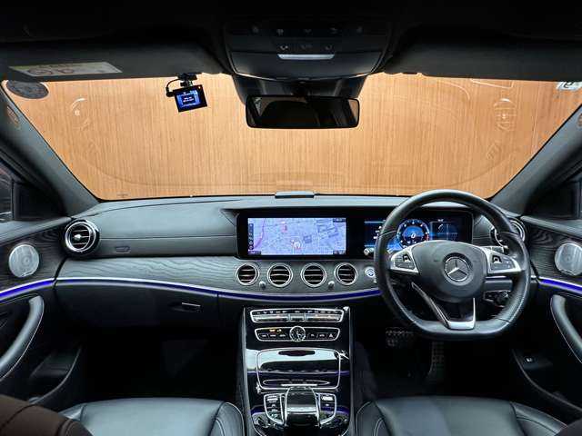 メルセデス・ベンツ Ｅ２２０ｄ アバンギャルド AMGライン 千葉県 2018(平30)年 2.1万km イリジウムシルバー エクスクルーシブＰＫＧ　/パノラマＳＲ　/ＡＣＣ　/黒革　/ナビ　/ＴＶ　/Ｂｌｕｅｔｏｏｔｈ　/３６０°　/Ｂｕｒｍｅｓｔｅｒサウンド　/アンビエントライト　/シートＨ　/電動トランク　/ＨＵＤ　/衝突軽減Ｂ　/ＢＳＭ　/ＬＫＡ