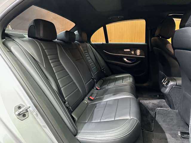メルセデス・ベンツ Ｅ２２０ｄ アバンギャルド AMGライン 千葉県 2018(平30)年 2.1万km イリジウムシルバー エクスクルーシブＰＫＧ　/パノラマＳＲ　/ＡＣＣ　/黒革　/ナビ　/ＴＶ　/Ｂｌｕｅｔｏｏｔｈ　/３６０°　/Ｂｕｒｍｅｓｔｅｒサウンド　/アンビエントライト　/シートＨ　/電動トランク　/ＨＵＤ　/衝突軽減Ｂ　/ＢＳＭ　/ＬＫＡ