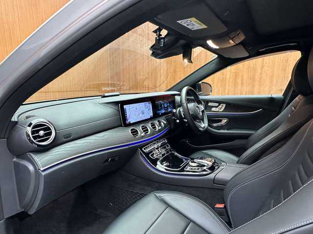 メルセデス・ベンツ Ｅ２２０ｄ アバンギャルド AMGライン 千葉県 2018(平30)年 2.1万km イリジウムシルバー エクスクルーシブＰＫＧ　/パノラマＳＲ　/ＡＣＣ　/黒革　/ナビ　/ＴＶ　/Ｂｌｕｅｔｏｏｔｈ　/３６０°　/Ｂｕｒｍｅｓｔｅｒサウンド　/アンビエントライト　/シートＨ　/電動トランク　/ＨＵＤ　/衝突軽減Ｂ　/ＢＳＭ　/ＬＫＡ