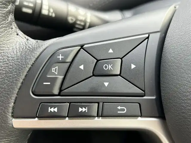 日産 セレナ e－パワー ハイウェイスター V 和歌山県 2020(令2)年 6万km マルーンレッド 純正10インチナビ/（BT/CD/DVD）/フルセグTV/全方位カメラ/横滑り防止/レーンキープアシスト/衝突被害軽減ブレーキ/プロパイロット/オートライト/フリップダウンモニター/前後ドラレコ/ビルトインETC/両側パワスラ/ハンズフリーオートスライド/前席シートヒーター/ステアリングヒーター/ステアリングリモコン/純正フロアマット/純正16インチアルミ